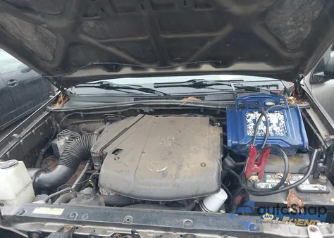 2011 Toyota Tacoma Base V6 из США, поврежденный, VIN 3TMLU4EN8BM080130